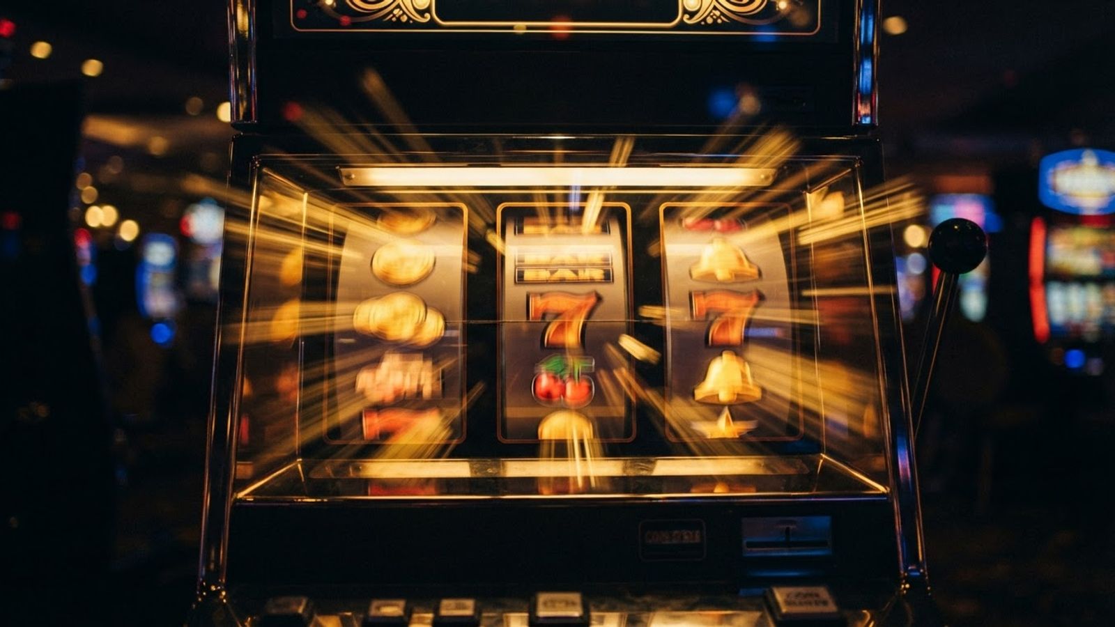 Rouleaux de machine à sous avec lumières dorées